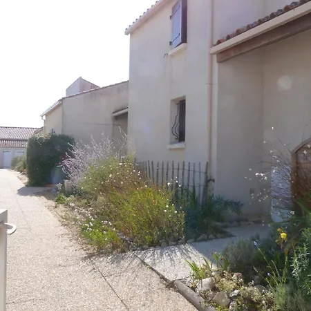 Maisonnette Cosy A 20 M De La Avec Animaux Admis, Wifi Et Parking - Fr-1-194-139 La Tranche-sur-Mer